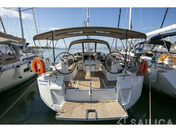 Sun Odyssey 519 - Yacht Charter Sailica