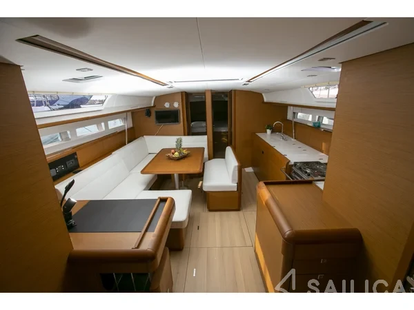 Sun Odyssey 519 - Yacht Charter Sailica