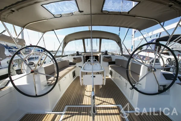 Sun Odyssey 519 - Yacht Charter Sailica