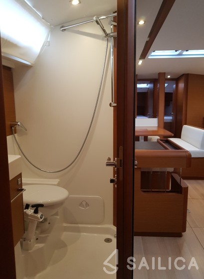 Sun Odyssey 519 - Yacht Charter Sailica