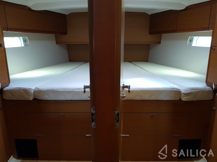 Sun Odyssey 519 - Yacht Charter Sailica
