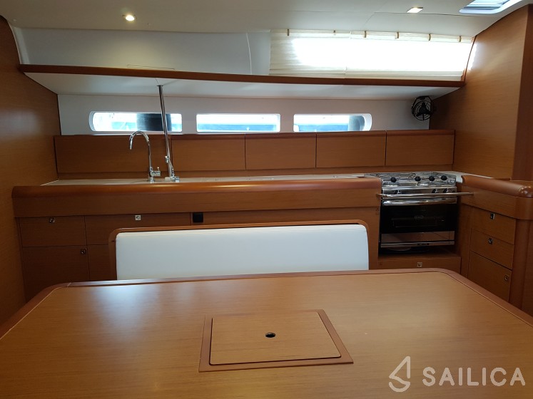 Sun Odyssey 519 - Yacht Charter Sailica