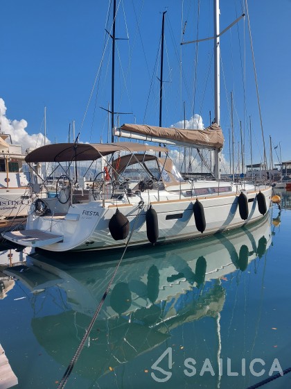Sun Odyssey 519 - Yacht Charter Sailica