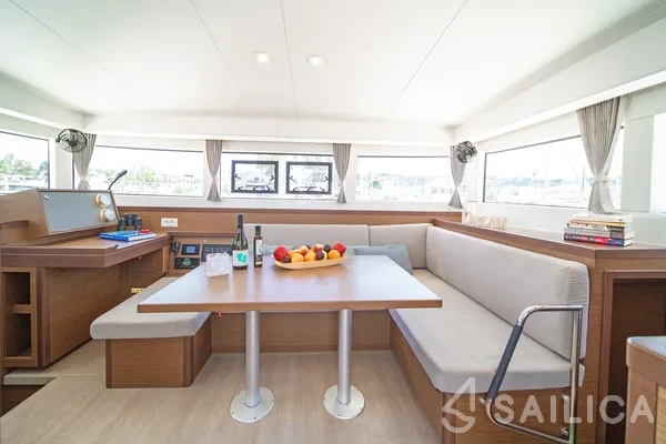 Lagoon 40 - Yacht Charter Sailica