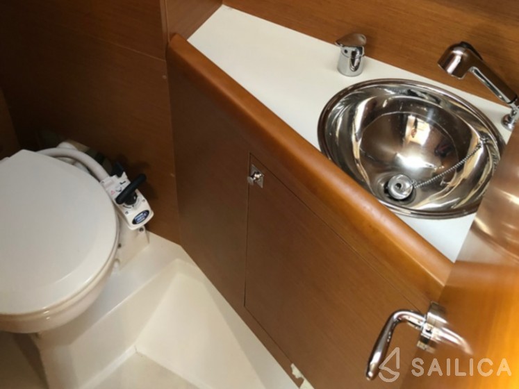 Sun Odyssey 349 - Yacht Charter Sailica