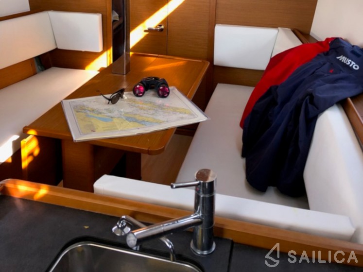 Sun Odyssey 349 - Yacht Charter Sailica