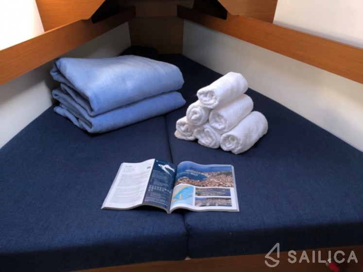 Sun Odyssey 349 - Yacht Charter Sailica
