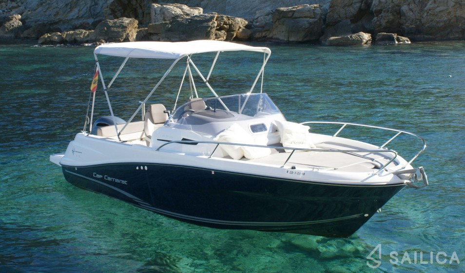 Cap Camarat 6.5 WA - Yacht Charter Sailica