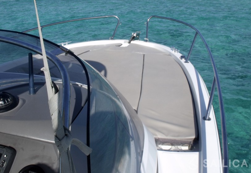 Cap Camarat 6.5 WA - Yacht Charter Sailica
