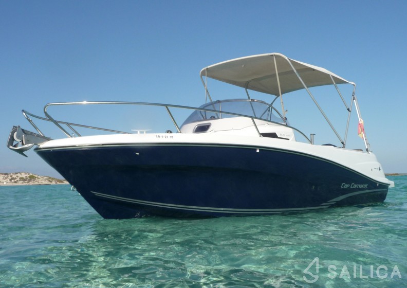 Cap Camarat 6.5 WA - Yacht Charter Sailica