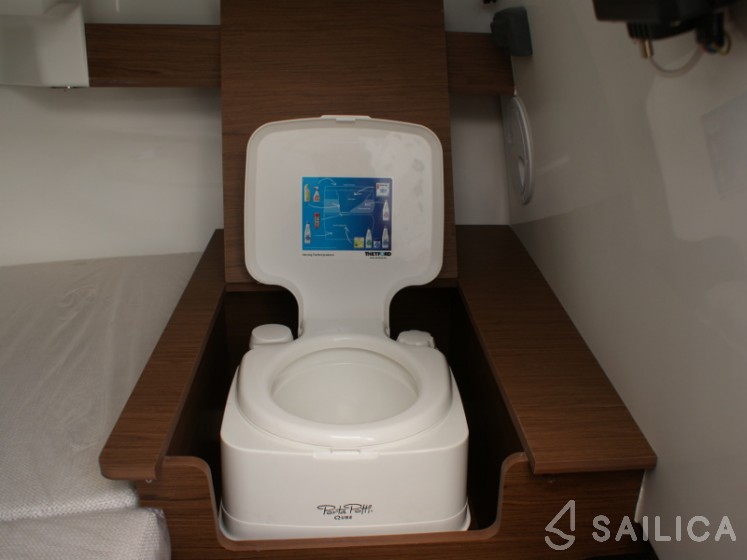 Cap Camarat 6.5 WA - Yacht Charter Sailica
