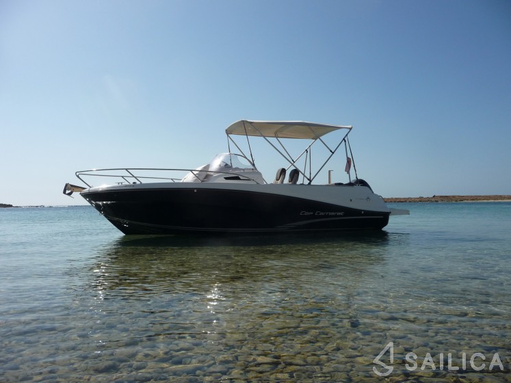 Cap Camarat 6.5 WA - Yacht Charter Sailica