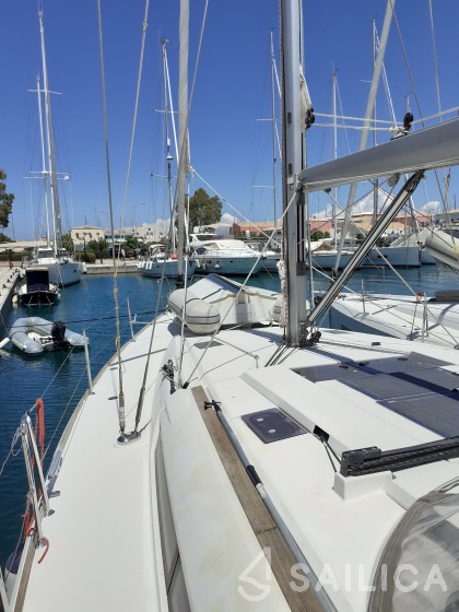 Sun Odyssey 490 - Yacht Charter Sailica