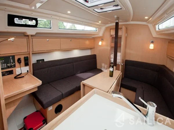 Bavaria 34 Cruiser - Yacht Charter Sailica
