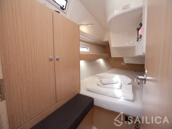 Bavaria 34 Cruiser - Yacht Charter Sailica