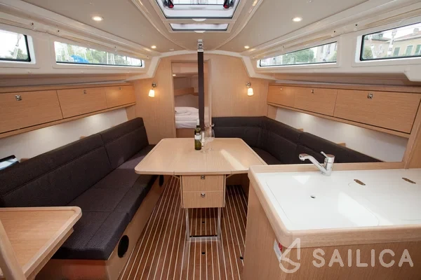 Bavaria 34 Cruiser - Yacht Charter Sailica