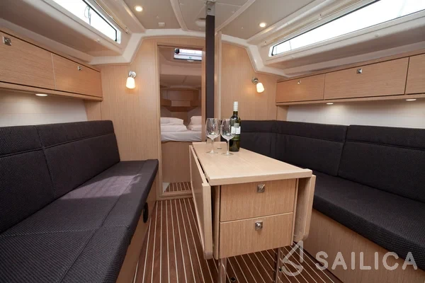 Bavaria 34 Cruiser - Yacht Charter Sailica