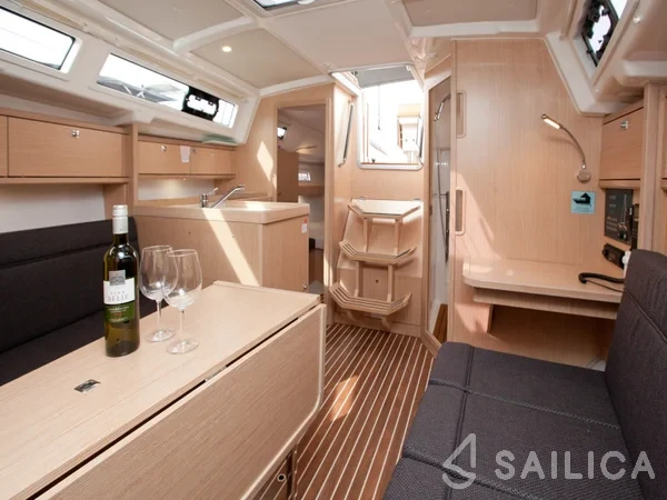 Bavaria 34 Cruiser - Yacht Charter Sailica