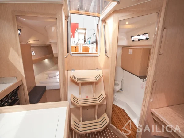 Bavaria 34 Cruiser - Yacht Charter Sailica