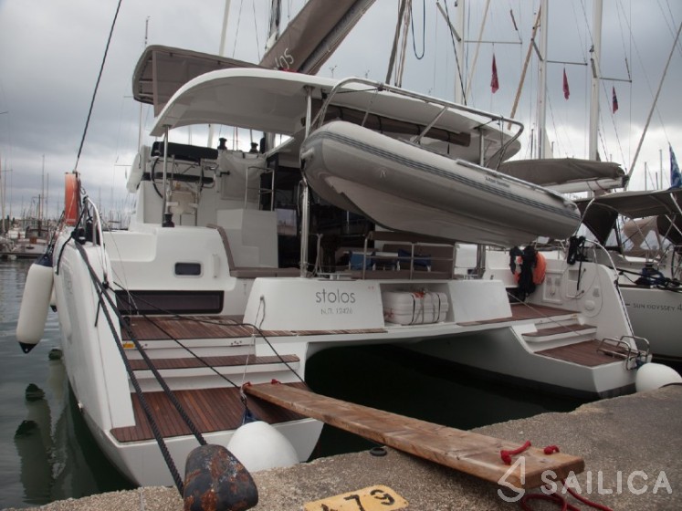 Lagoon 42 - Yacht Charter Sailica