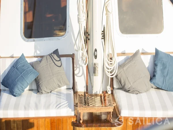 Gulet - Yacht Charter Sailica