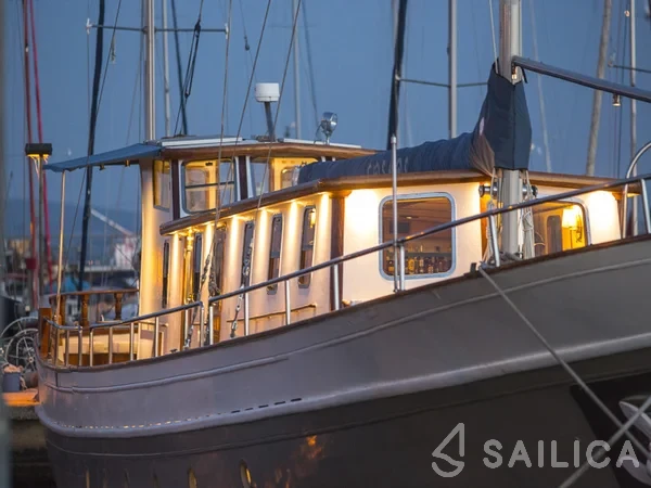 Gulet - Yacht Charter Sailica