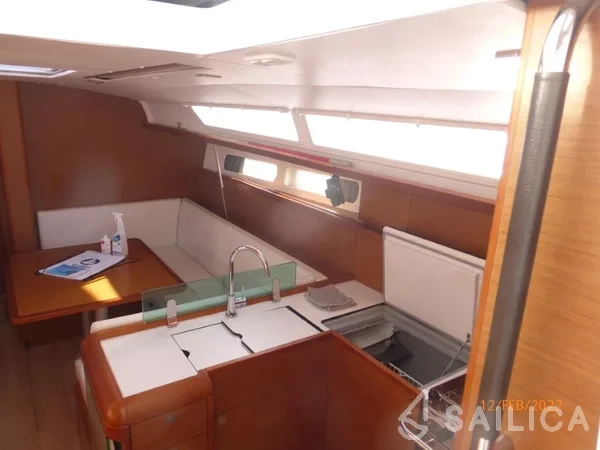 Sun Odyssey 419 - Yacht Charter Sailica