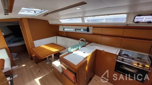 Sun Odyssey 419 - Yacht Charter Sailica