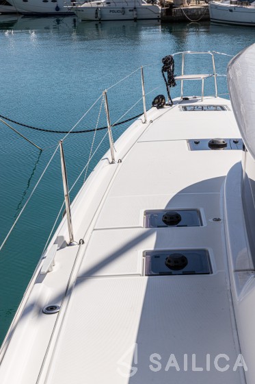 Lagoon 46  - Yacht Charter Sailica