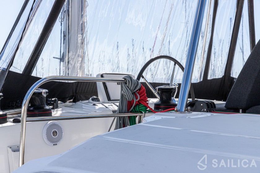 Lagoon 46  - Yacht Charter Sailica
