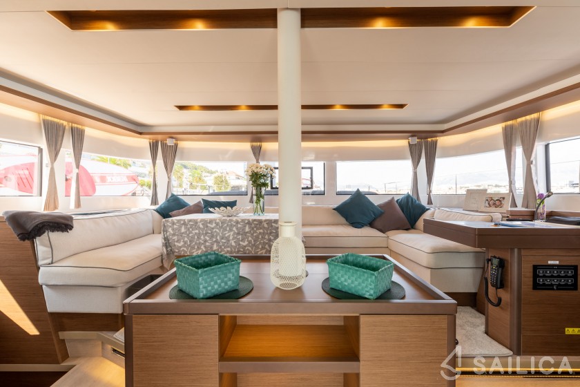 Lagoon 50 - Yacht Charter Sailica