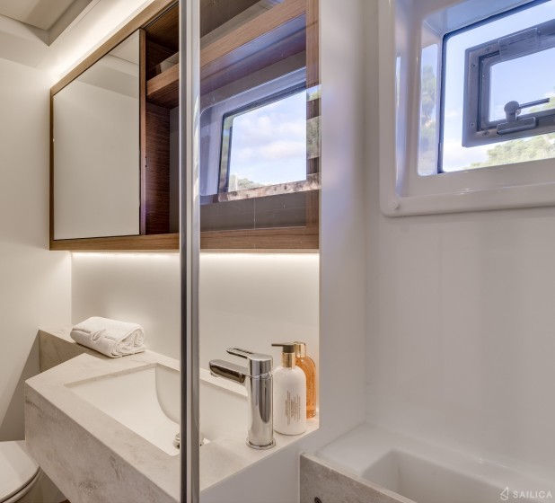 Lagoon 50 - Yacht Charter Sailica