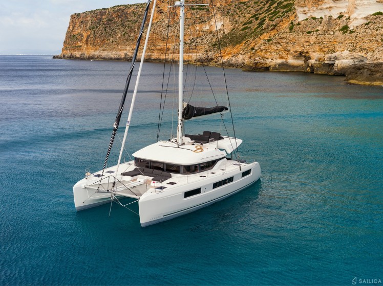 Lagoon 50 - Yacht Charter Sailica