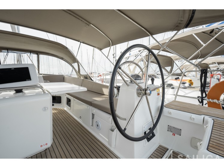 Jeanneau 54 - Yacht Charter Sailica