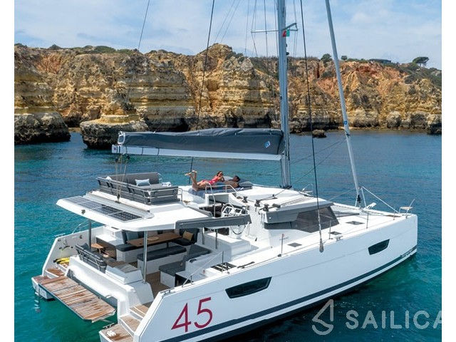 Elba 45 - Yacht Charter Sailica
