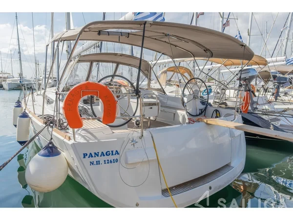 Sun Odyssey 519 - Yacht Charter Sailica