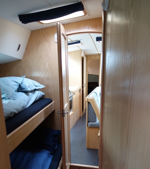 Ovni 445 - Yacht Charter Sailica