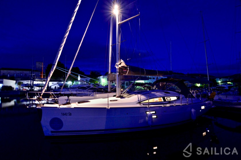Elan 40 Impression - Yacht Charter Sailica
