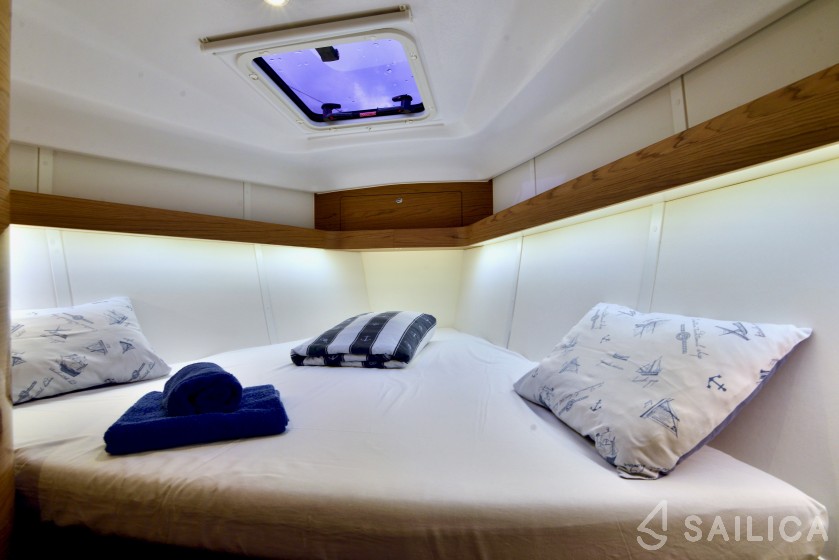 Elan 40 Impression - Yacht Charter Sailica
