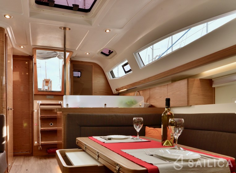 Elan 40 Impression - Yacht Charter Sailica