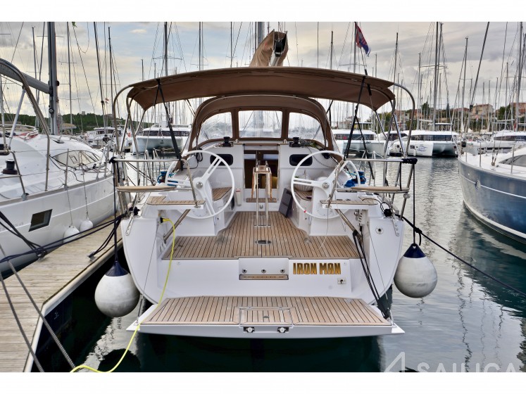 Elan 40 Impression - Yacht Charter Sailica