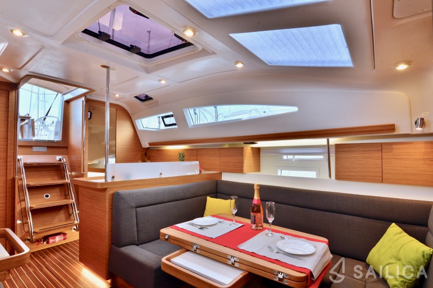 Elan 40 Impression - Yacht Charter Sailica