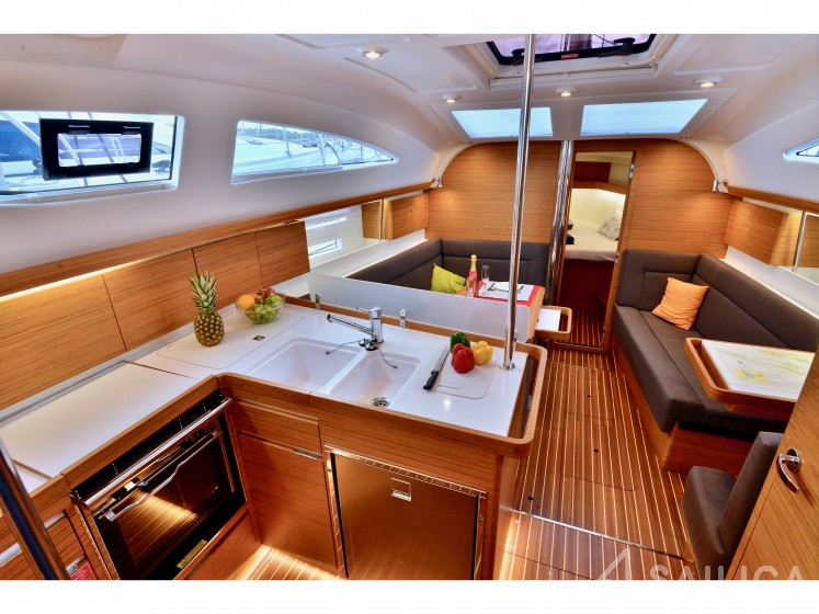 Elan 40 Impression - Yacht Charter Sailica
