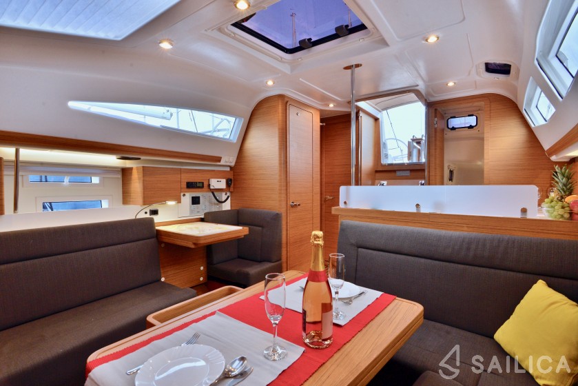 Elan 40 Impression - Yacht Charter Sailica
