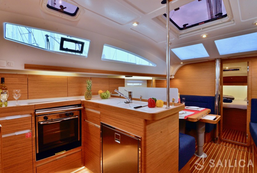 Elan 40 Impression - Yacht Charter Sailica