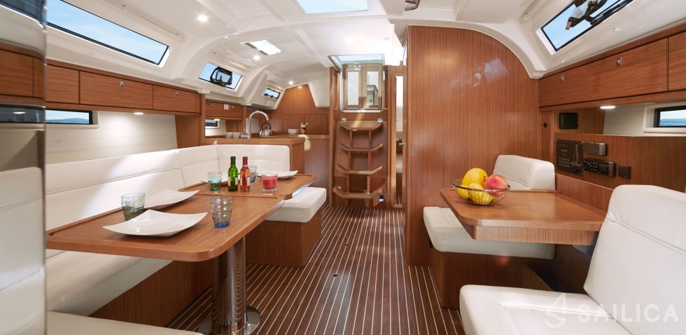 Bavaria 41 Cruiser - Yacht Charter Sailica