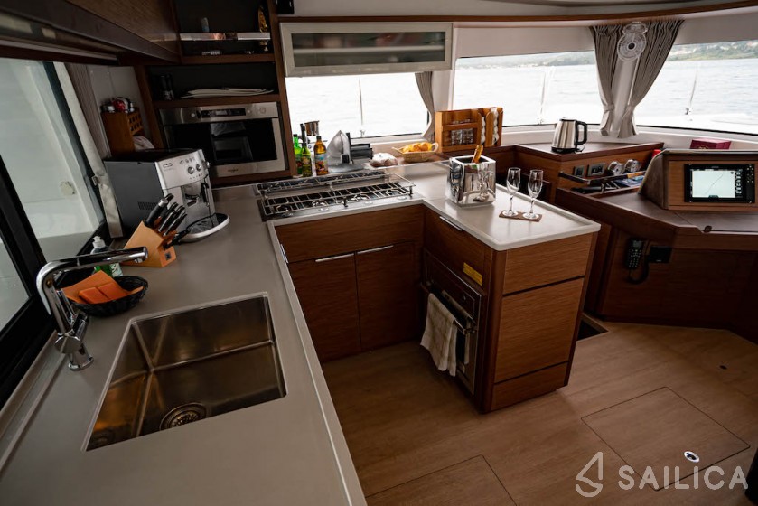 Lagoon 46  - Yacht Charter Sailica