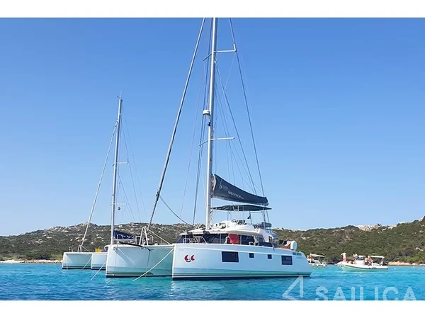 Nautitech 46 Fly - Yacht Charter Sailica