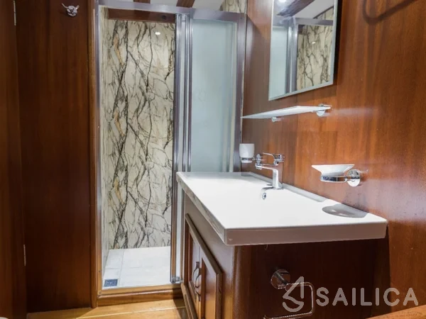 Gulet - Yacht Charter Sailica