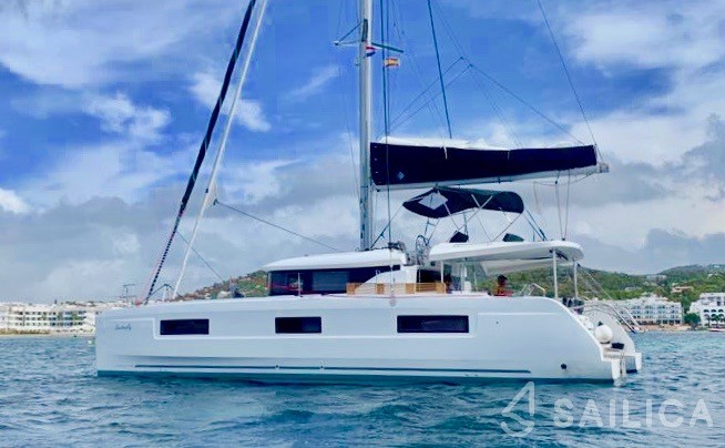 Lagoon 46  - Yacht Charter Sailica